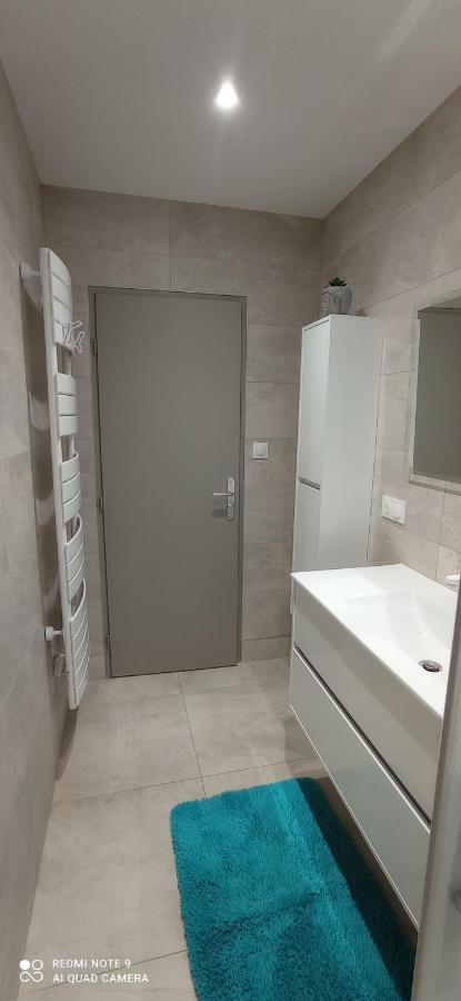 Mimosa Apartment